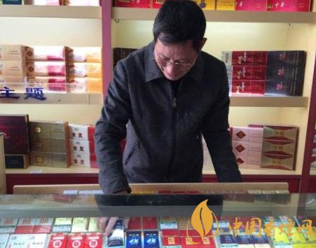 成都煙草局向3800多戶零售客戶發(fā)倡議聯(lián)防聯(lián)控!